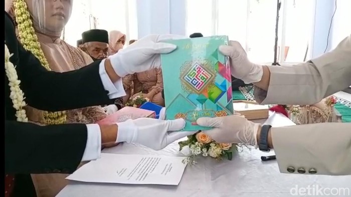 Wakaf Al-Quran di Ponorogo