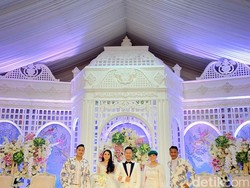 Intip Foto Nikahan Sultan Lampung, Viral Digelar di Rumah Dekornya bak Hotel