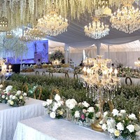 Dalam video unggahan lainnya, akun Instagram @_cocoentertainment menunjukkan video kemeriahan acara pernikahan tersebut. Pengantin kompak mengenakan busana serba putih. Wedding Miliar-an check. Hajatan sultan Bukit Kemuning, tulisnya. Foto: Dok. @_cocoentertainment.