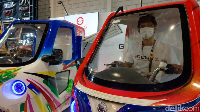 Ada Gerobak Listrik Asal Cikeas di IIMS, Nih Wujudnya Pameran otomotif IIMS 2022 juga diramaikan produk gerobak listrik. Gerobak listrik Gelis buatan anak bangsa mejeng di salah satu booth, Selasa, 5/4/2022.