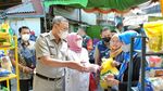 Ada Bazar Sembako di Jakpus, Jual Minyak Hingga Daging Murah