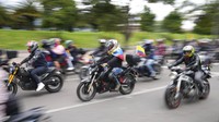 Aturan yang melarang lebih dari satu penumpang per sepeda motor pada hari dan jam tertentu menjadi sorotan warga Bogota, Kolombia, khususnya para pengendara motor.