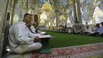 Doa Ramadan dari Tempat Suci Imam Ali di Irak