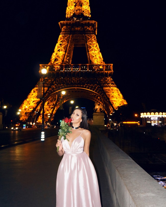 Model majalah Maxim itu mengatakan jika pria kesulitan bahkan untuk bicara dengannya. Pacaran itu sulit, para pria takut karena aku sangat cantik. Aku diberi tahu bahwa aku mengintimidasi pria karena aku terlalu tinggi. Aku cantik dan aku punya kepribadian yang intense, katanya dilansir Daily Star.Foto: Instagram Elizabeth Marie Chevalier