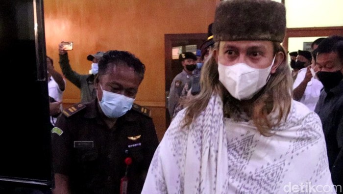 Habib Bahar bin Smith menjalani sidang penyebaran berita hoaks di PN Bandung, Selasa (5/4/2022)