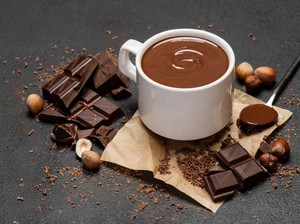 Gemar Konsumsi Minuman Manis? Kenali Bahayanya Bagi Kesehatan!