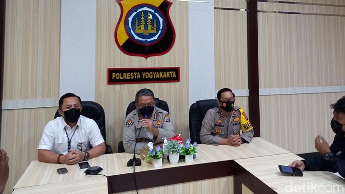 Jumpa pers kasus kejahatan jalanan di Mapolresta Yogyakarta, Selasa (5/4/2022).