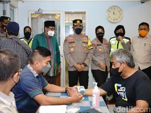 Vaksinasi Booster di Masjid Al-Akbar Surabaya Berhadiah Motor