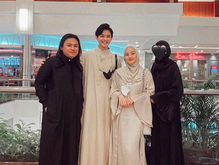 Keanu AGL diduga taaruf dengan perempuan berpenampilan syari.