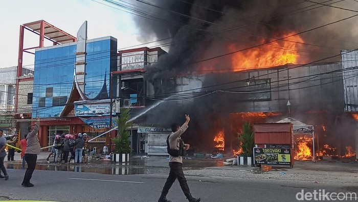 Kebakaran terjadi di Timika, Papua.