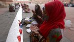 Keindahan Masjid Tua di Lahore, Makin Lengkap Saat Buka Puasa Bersama