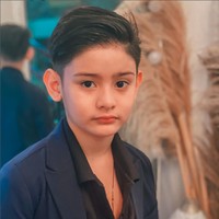 Putra Fairuz A Rafiq bersama mantan suaminya, Galih Ginanjar semakin mencuri perhatian. Kini sudah beranjak dewasa, King Faaz semakin terlihat tampan dan mempesona. Foto: Instagram