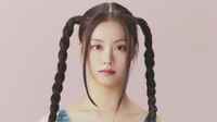 Selain teaser foto, manajemen juga merilis video teaser debut Kim Ga Ram. Foto: (dok. HYBE)