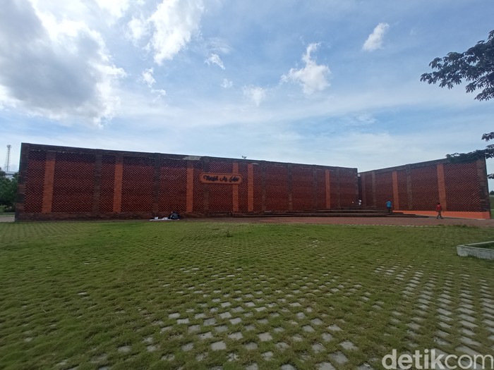 Masjid As Safar di Rest Area KM 260B Banjaratma