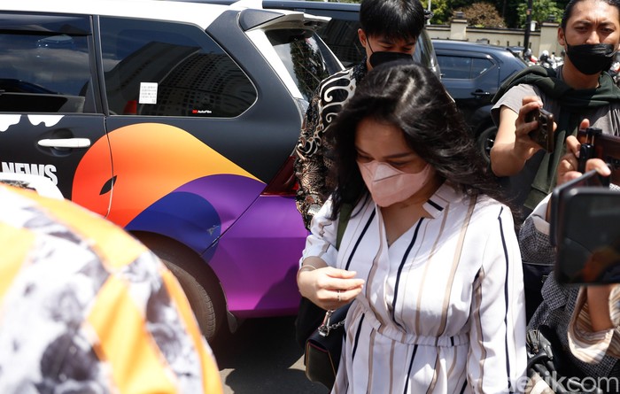 Mawar AFI Mawar AFI saat tiba di Polres Metro Depok