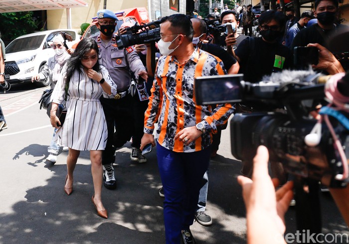 Mawar AFI Mawar AFI saat tiba di Polres Metro Depok