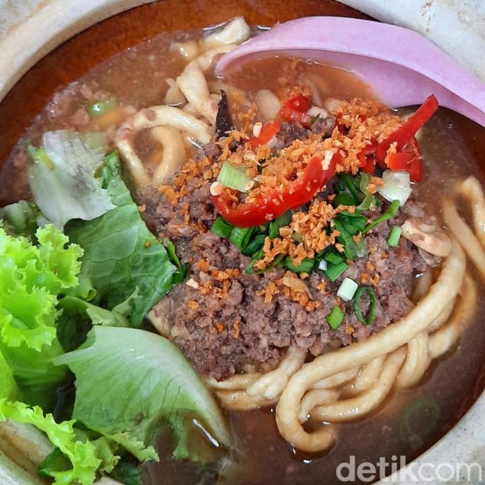 Mi Kriuk Siram Sapi Cici Claypot Bandung