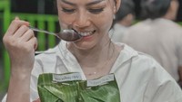Wanita yang berusia 30 tahun ini punya badan langsing padahal salah satu hobinya adalah kulineran. Banyak momen makan yang dibagikan Nita lewat akun instagramnya. Foto: Instagram @nitagunawan