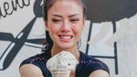 Momen Seru Nita Gunawan yang Doyan Banget Jajan Es Krim