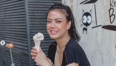 Momen Seru Nita Gunawan yang Doyan Banget Jajan Es Krim