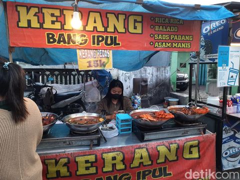 pasar takjil jalan brawijaya surabaya