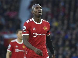 Pergilah dari MU, Pogba... Selagi Masih Ada Waktu