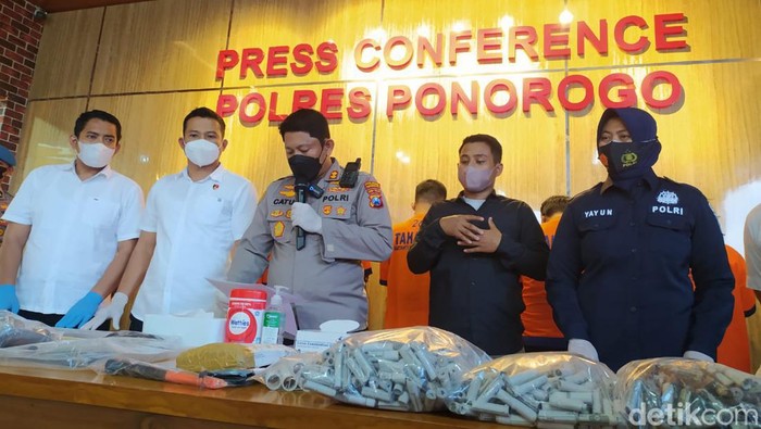 Polisi tetapkan 7 tersangka kasus petasan Ponorogo
