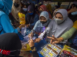 Ada Bazar Ramadan, Warga Tangerang Bisa Beli Minyak Goreng Murah di Sini