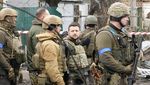 Dikawal Ketat, Presiden Zelenskyy Lihat Langsung Hancurnya Kota Bucha