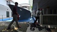 Keuinikan dari masjid ini memiliki satu bangunan menyerupai perahu yang kini digunakan sebagai tempat wudhu dan toilet.