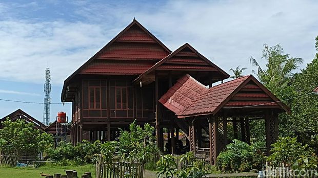 Rumah adat Luwu Sulawesi Selatan.