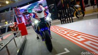Dalam keterangan persnya, Selasa, (5/4/2022), motor gede edisi spesial itu hanya dijual satu unit di Indonesia. Pemiliknya ialah Arya Seta, konsumen asal Jakarta yang beruntung meminang motor tersebut.