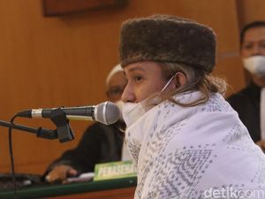 Habib Bahar Datang ke Polsek, Buat Laporan Ditembak OTK di Perut