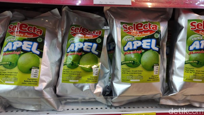 Varian camilan berbahan baku Apel oleh-oleh khas Malang.
