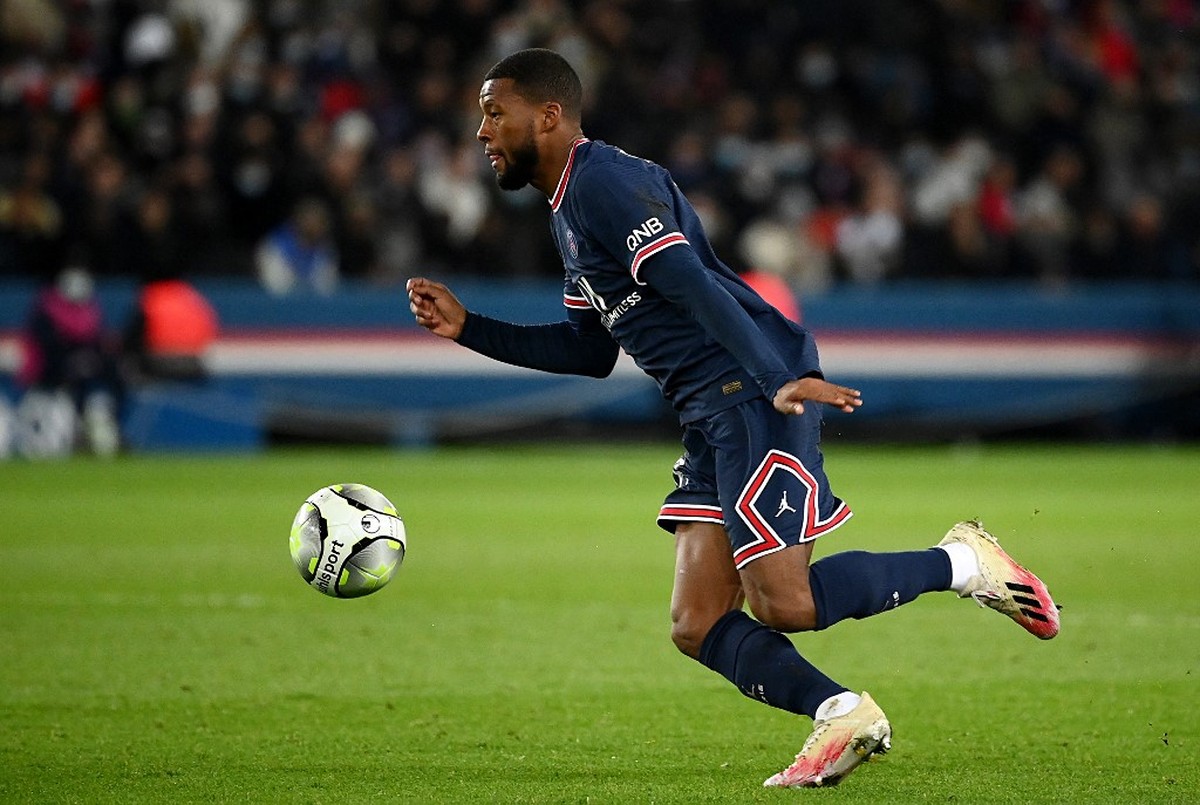 Georginio Wijnaldum sudah salah pilih bergabung PSG. (Foto: AFP/FRANCK FIFE)
