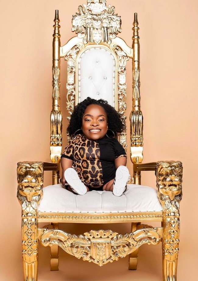 Wildine yang kini berusia 19 tahun itu saat lahir memang memiliki masalah kesehatan sampai-sampai dokter tidak menjamin dia bisa bertahan hidup. Foto: dok. Instagram/@wavy.wildine