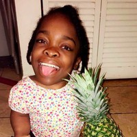 Akhir tahun ini, Wildine akan masuk ke universitas. Dia akan masuk ke jurusan farmakologi. Foto: dok. Instagram/@wavy.wildine