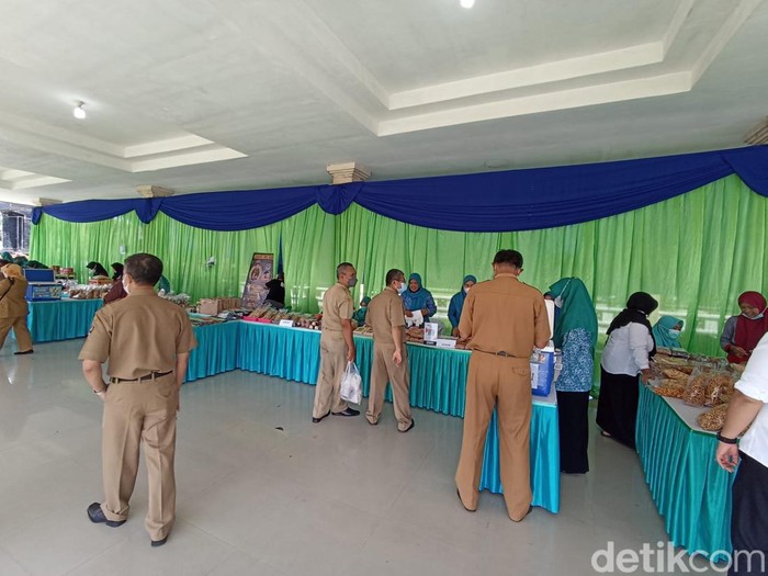 ASN di Blitar diimbau belanja di bazar Ramadan