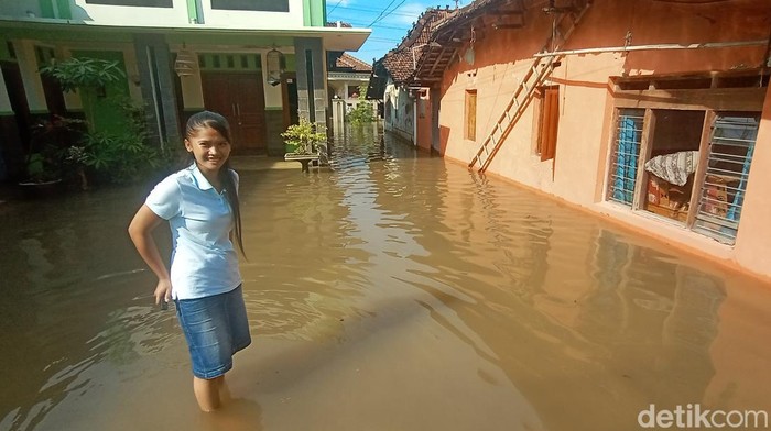 Sejumlah rumah dan jalan di Kecamatan Jati, Kudus, tergenang banjir, Rabu (6/4/2022).
