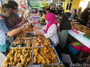 Kembali Buka, Pasar Takjil Benhil Ramai Diserbu Pembeli