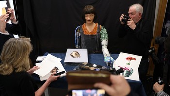 Diketahui, Ai-Da dikenal sebagai seniman robot pertama di dunia.