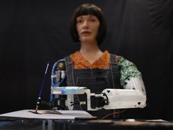 Bikin Terpana! Seniman Robot Ai-Da Bisa Melukis, Ini Hasilnya