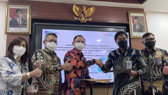 BNI Bersinergi dengan Askrindo PT Askrindo melakukan perjanjian kerjasama dengan PT Bank Negara Indonesia (Persero) Tbk. Kerjasama ini dalam bidang Penjaminan Garansi Bank.