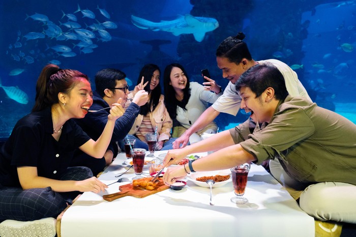 Bukber di Jakarta Aquarium dan Safari