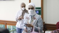 Futri Zulya Savitri menghadiri sidang cerai tanpa didampingi Mumtaz Rais di Pengadilan Agama Jakarta Selatan. Foto: Noel/detikHOT