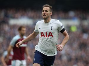 Conte Tak Setuju Kane Disamakan dengan Maradona