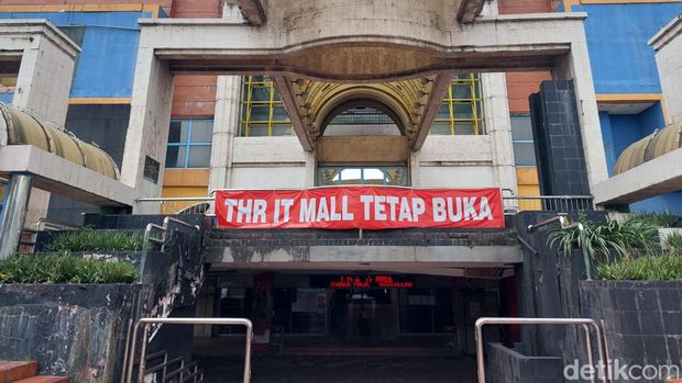 Hi-Tech Mall Surabaya yang rencananya bakal dibuka lagi.