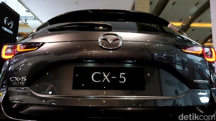 PT Eurokars Motor Indonesia (EMI) memperkenalkan New Mazda CX-5 varian elite di IIMS 2022. Siap saingin Honda CR-V nih?