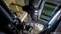 Soal harga, Mazda CX-5 Elite dijual Rp 597,7 juta dan Kuro Edition Rp 607,7 juta.