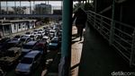 Jakarta Macet Lagi, Lalin di Kawasan Cililitan Tersendat Pagi Ini